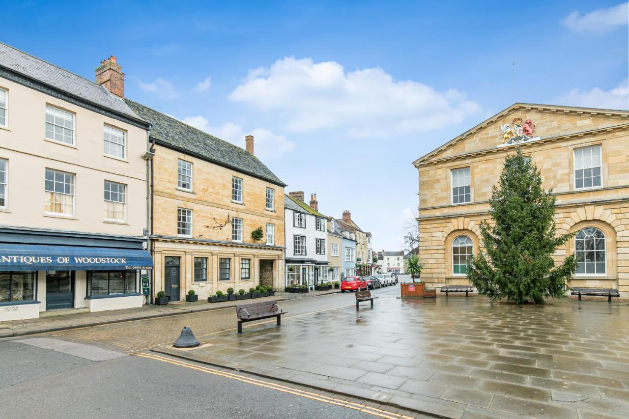 Oxfordshire Living - The Spencer Apartment - 우드스톡 외부 사진